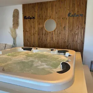  Hébergement de vacances Maison Spacieuse & Jardin France